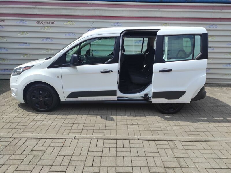 Ford - Tourneo Connect - 1,5TDCi Trend, ČR, 1 majitel