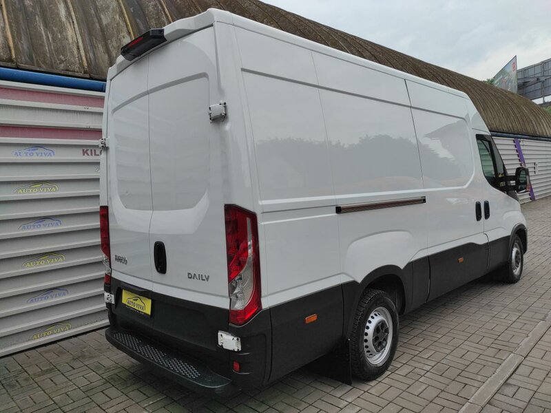 Iveco - Daily - 2,3 35S14 V ČR, 12m3