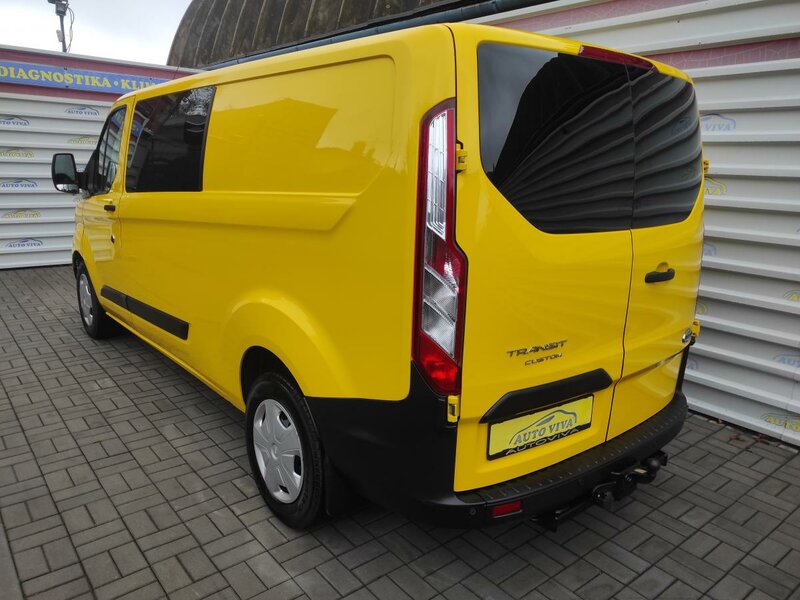 Ford - Transit Custom - 2,0EcoBlue L2, 6 míst, Tažné