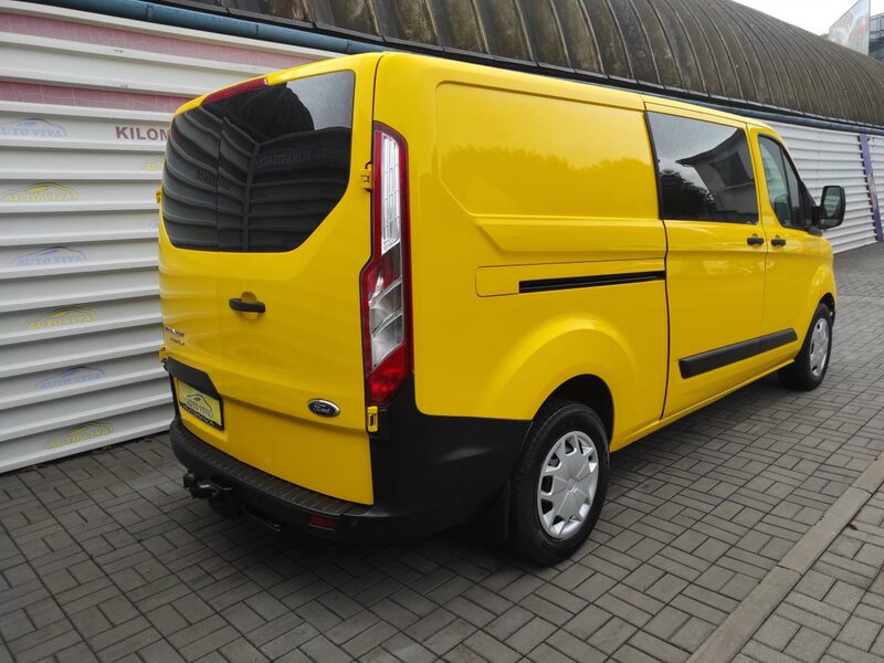 Ford - Transit Custom - 2,0EcoBlue L2, 6 míst, Tažné