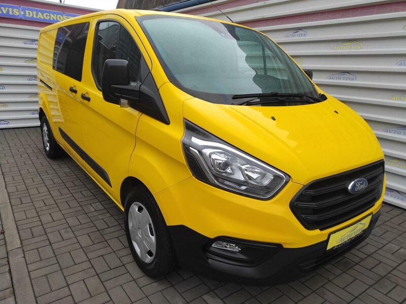 Ford - Transit Custom - 2,0EcoBlue L2, 6 míst, Tažné