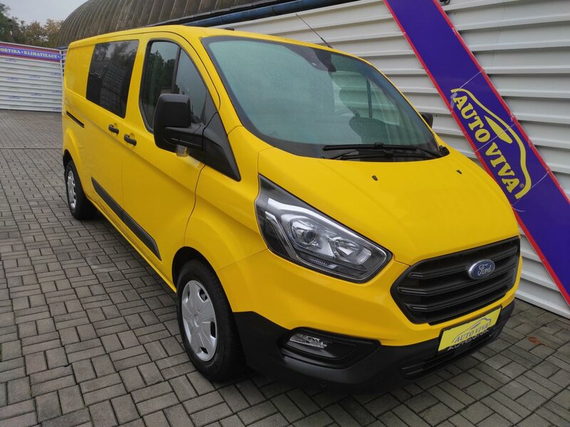 Ford - Transit Custom - 2,0EcoBlue L2, 6 míst, Tažné