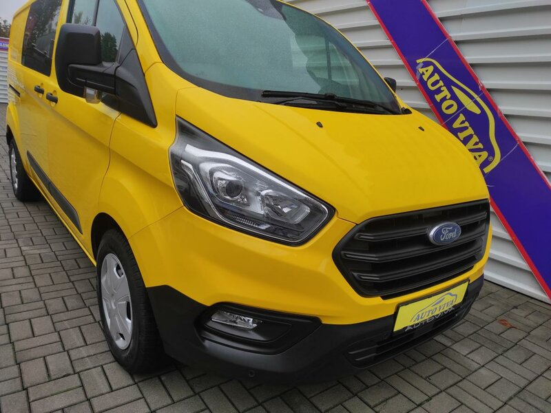 Ford - Transit Custom - 2,0EcoBlue L2, 6 míst, Tažné