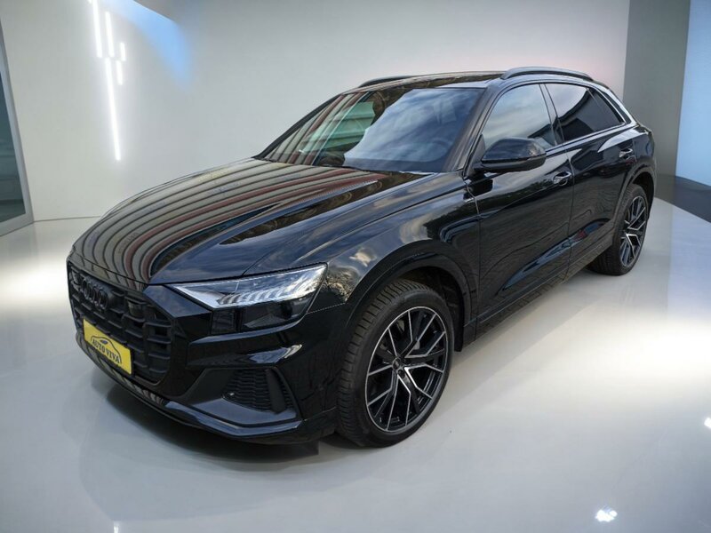 Audi - Q8 - 3,0TDi BLACK,Masáž,2x S-line