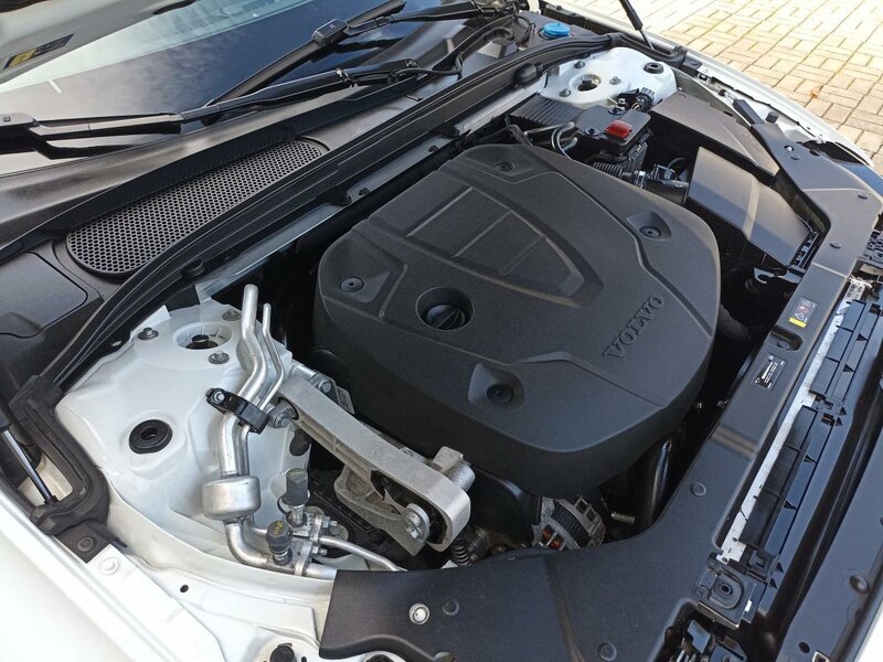 Volvo - V60 - 2,0 D3 Drive-E, AT, Momentum