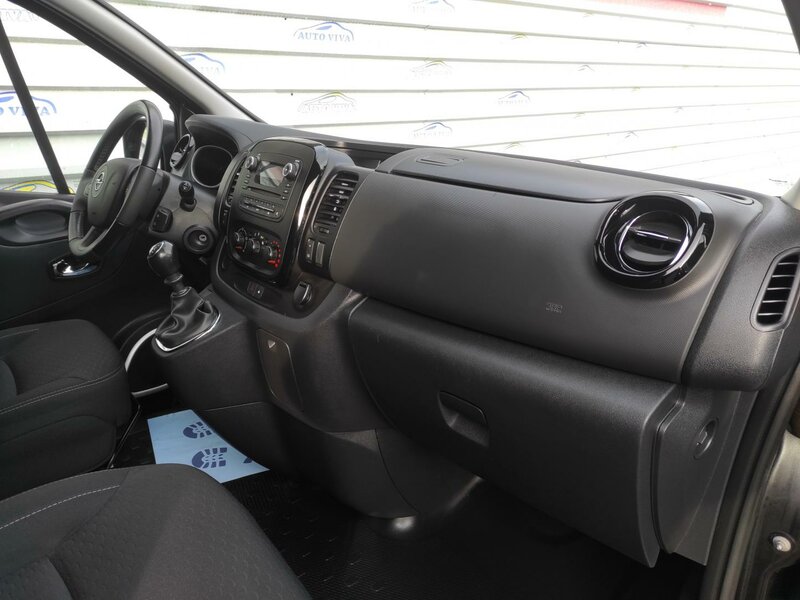 Opel - Vivaro - 1,6BiCDTi L2, 8 míst, ČR