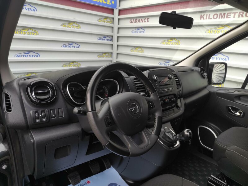 Opel - Vivaro - 1,6BiCDTi L2, 8 míst, ČR