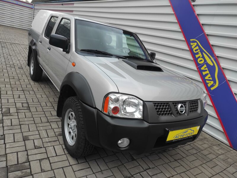 Nissan - Navara - 2,5 Double-Cab NP300,4x4,Tažné